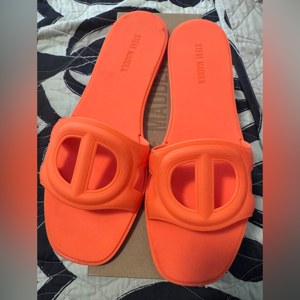 Steve Madden Bold Orange Slide Sandals